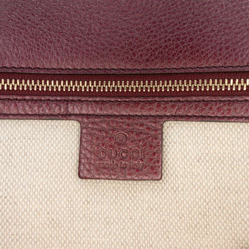 Gucci Metallic Leather Soho Disco Clutch Red Leather Good condition - Box View