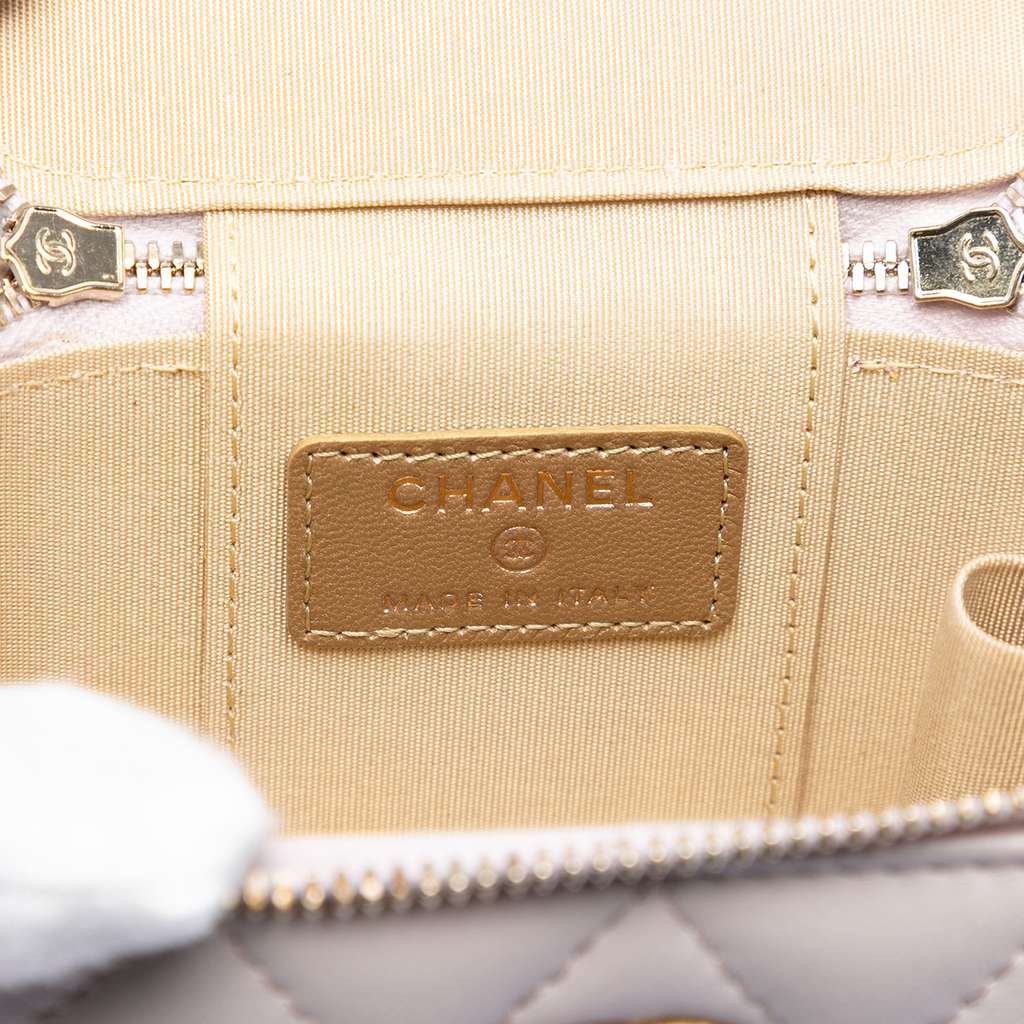 Chanel Mini Quilted Lambskin Pearl Crush Vanity Case With Chain Purple Leather Good condition - Box View