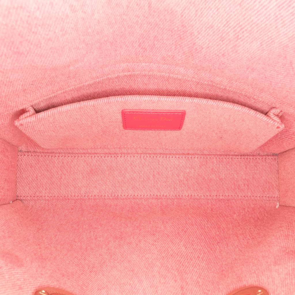 Dior Medium Denim Macrocannage Lady D Joy Pink Denim Good condition - Model View