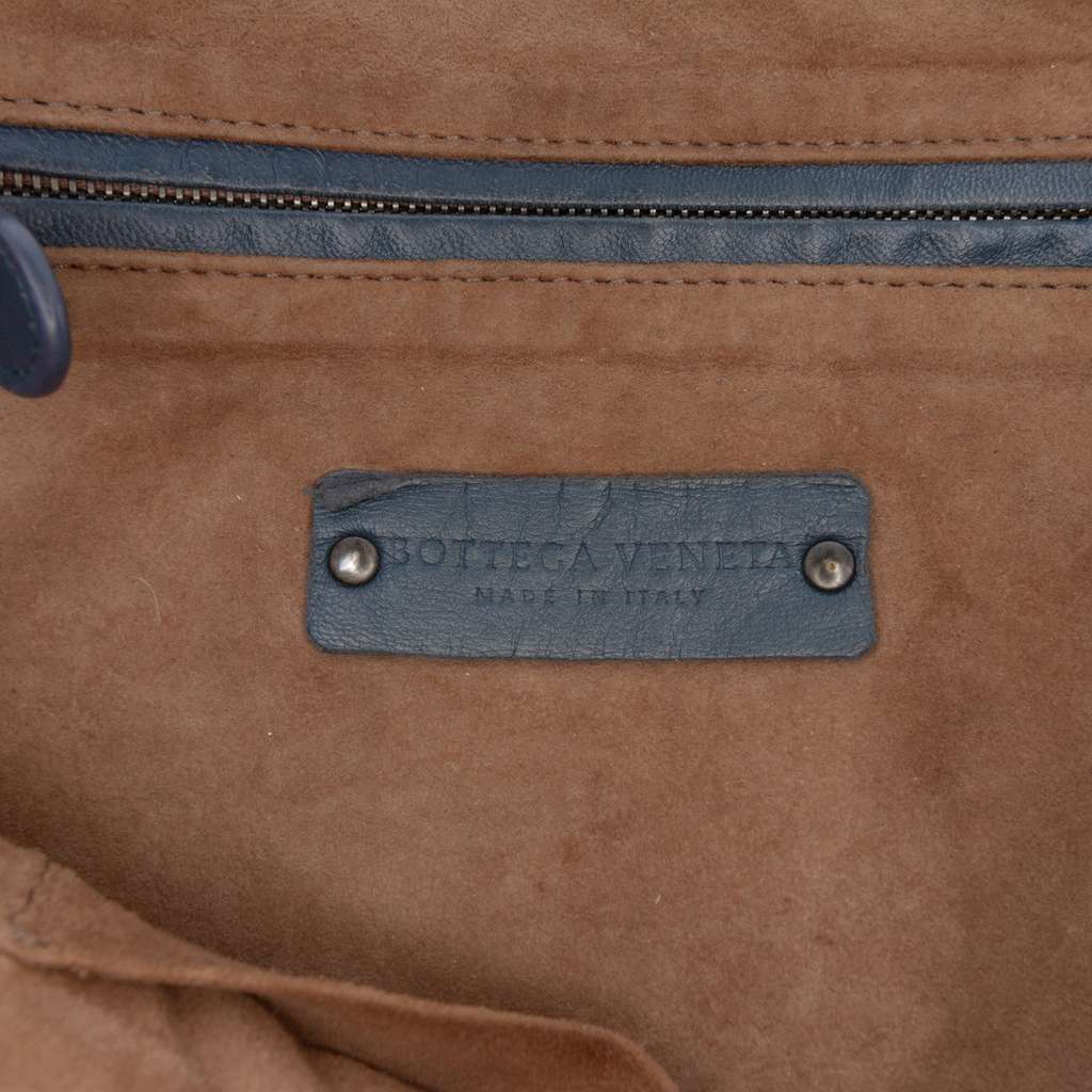 Bottega Veneta Nappa Intrecciato Nodini Crossbody Blue Leather Good condition - Box View