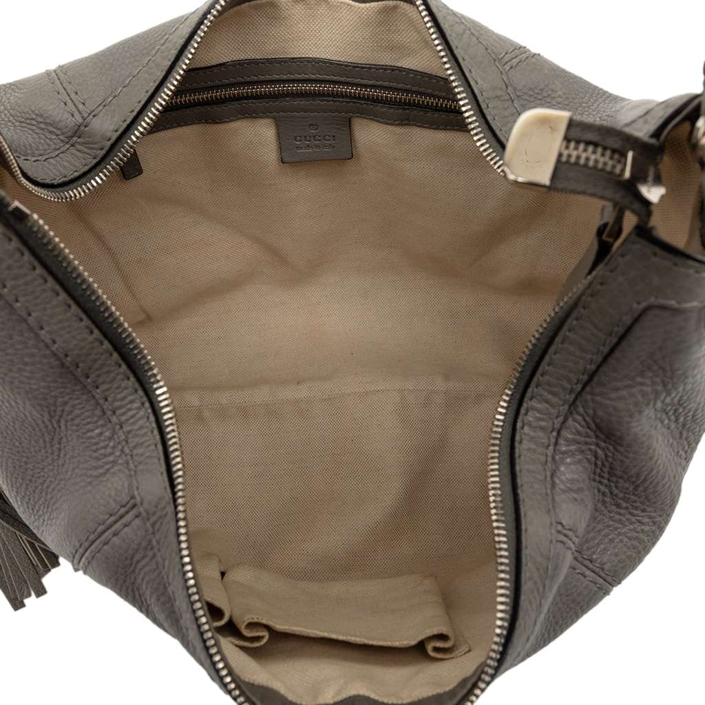 Gucci Pebbled Leather Techno Horsebit Hobo Grey Leather Good condition - Model View