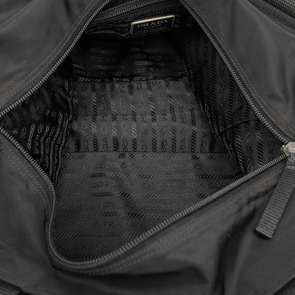Prada Tessuto Tote Black Good condition - Model View