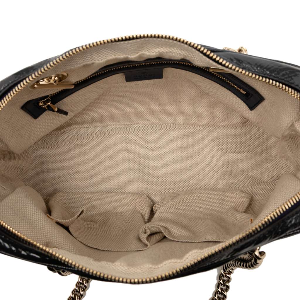 Gucci Patent Soho Chain Zip Shoulder Bag Blue Leather Good condition - Model View