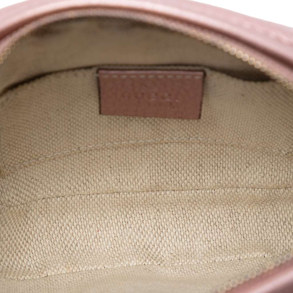 Gucci Mini Metallic Pebbled Calfskin Soho Chain Crossbody Pink Leather Good condition - Model View