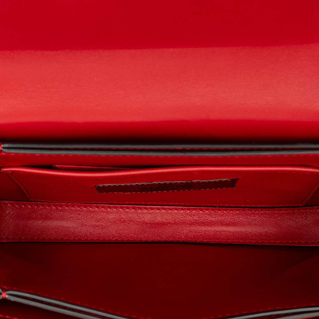 Valentino Leather Rockstud Turnlock Chain Crossbody Red Leather Good condition - Model View