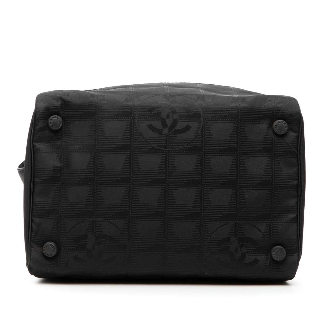 Chanel New Travel Line Nylon Vanity Bag Black Good condition - Inside View