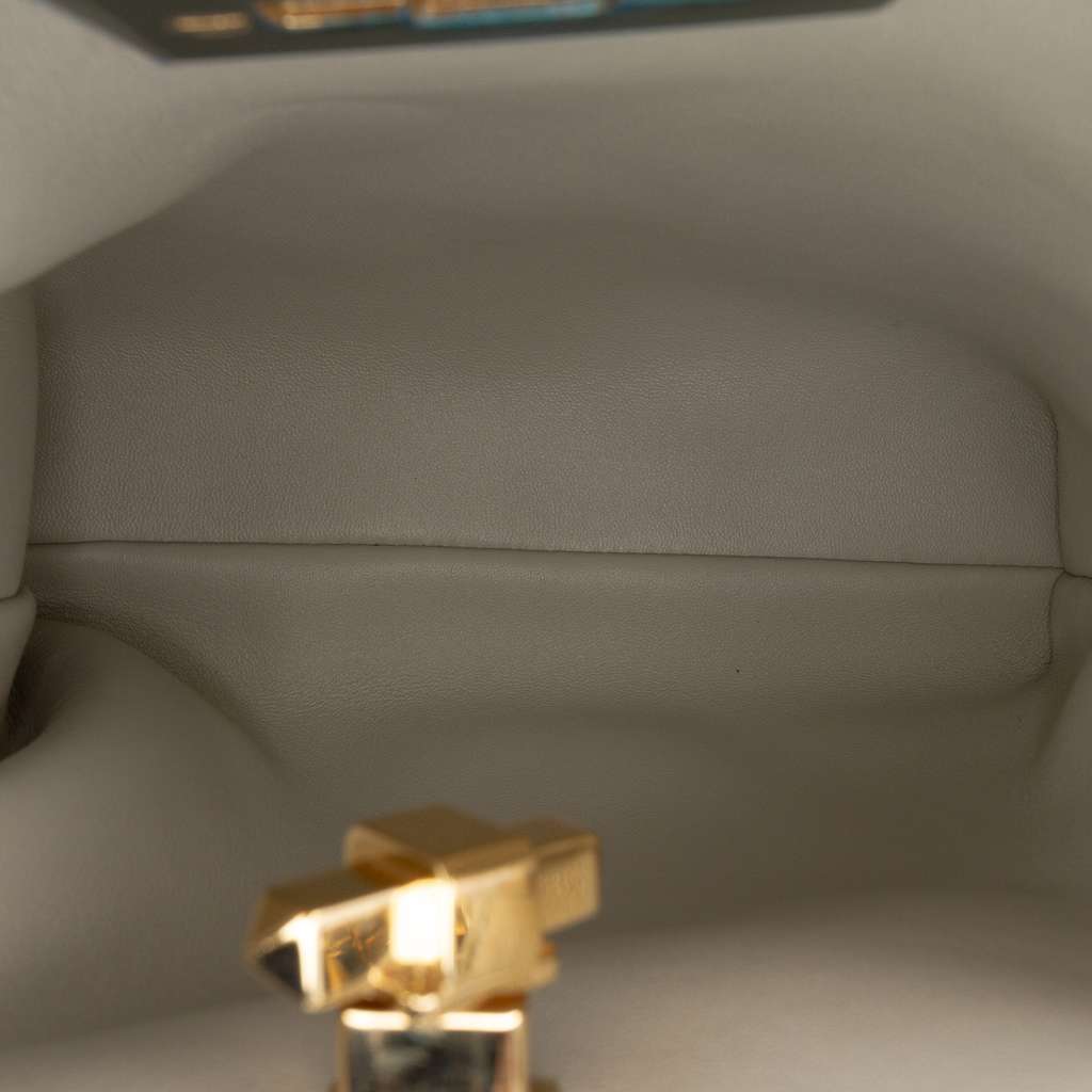 Valentino Small Nappa Roman Stud The Handle Bag White Leather Good condition - Model View