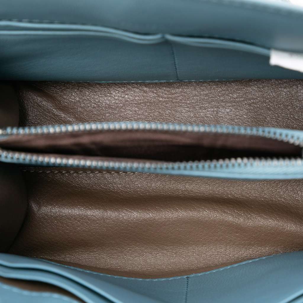 Bottega Veneta Nappa Intrecciato Chain Wallet Blue Leather Good condition - Model View