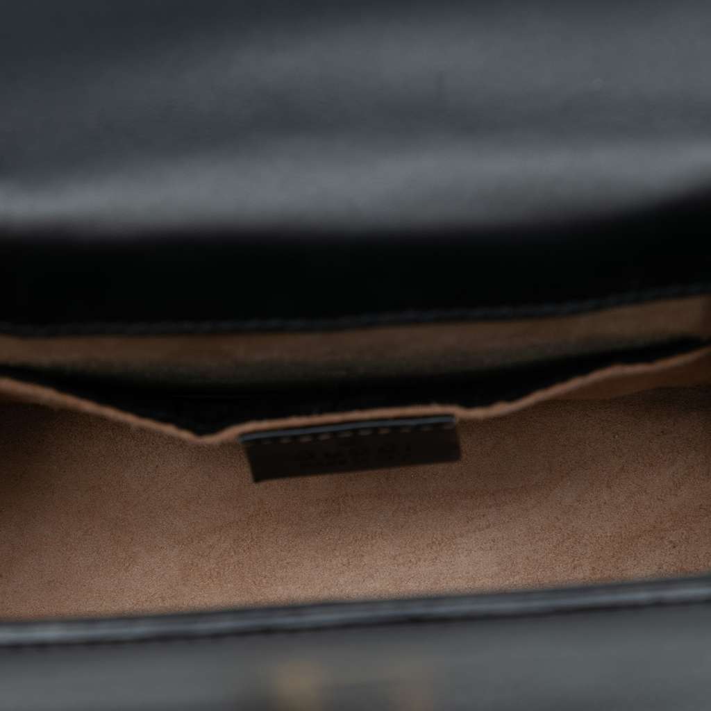 Gucci Mini Leather Web Sylvie Chain Crossbody Black Leather Good condition - Model View