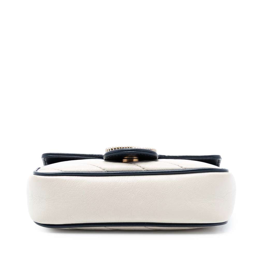 Gucci Super Mini GG Marmont Matelasse Leather Torchon Flap Crossbody White Leather Good condition - Inside View