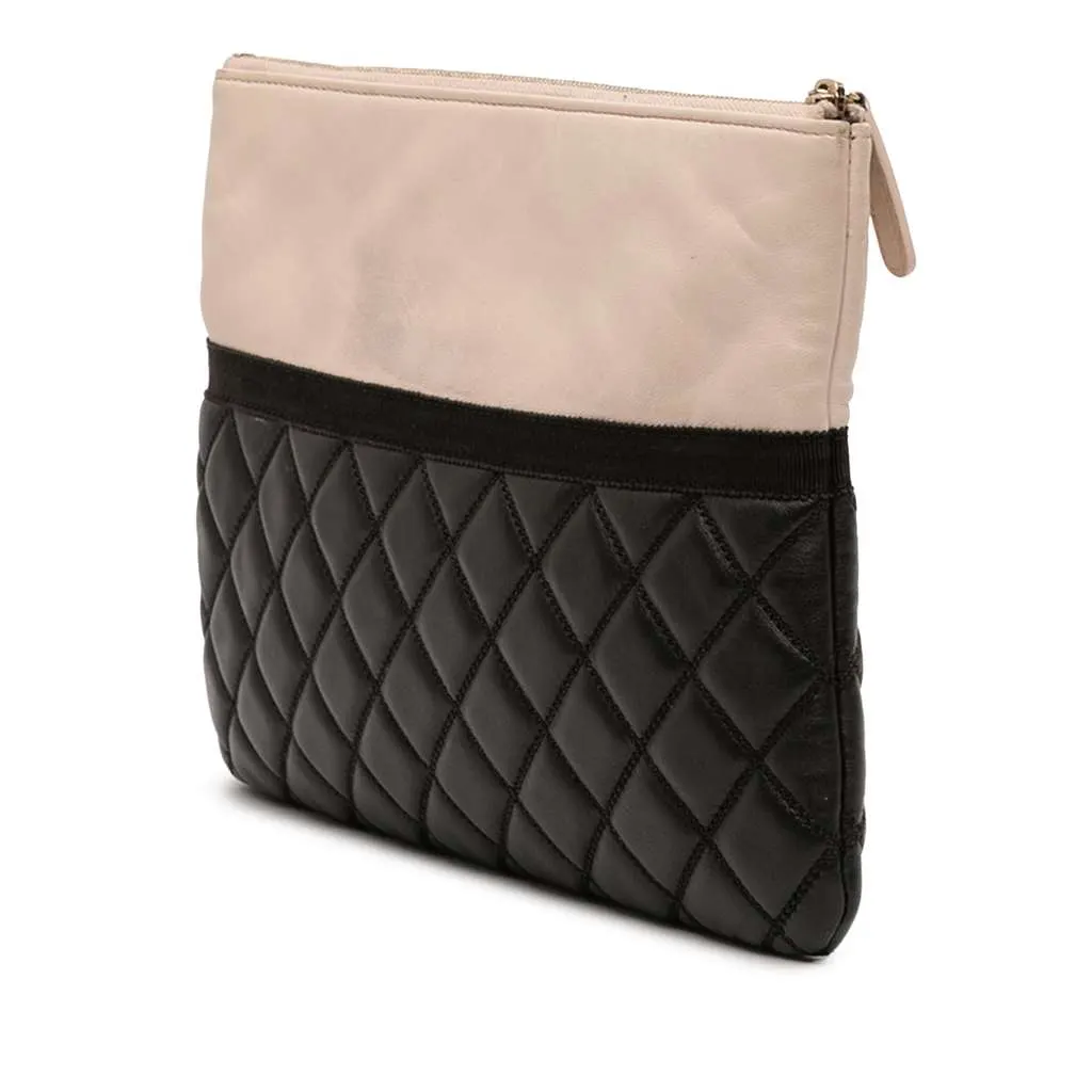Chanel Medium Quilted Lambskin and Calfskin Pearl O Case Clutch Black Leather Very good - Back View