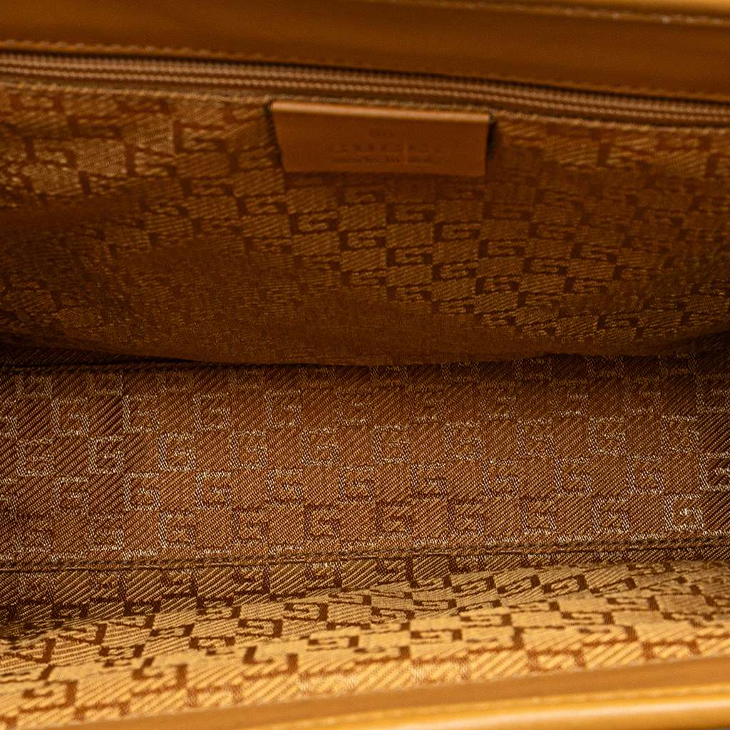 Gucci Suede Jackie Handbag Pink Leather Good condition - Model View