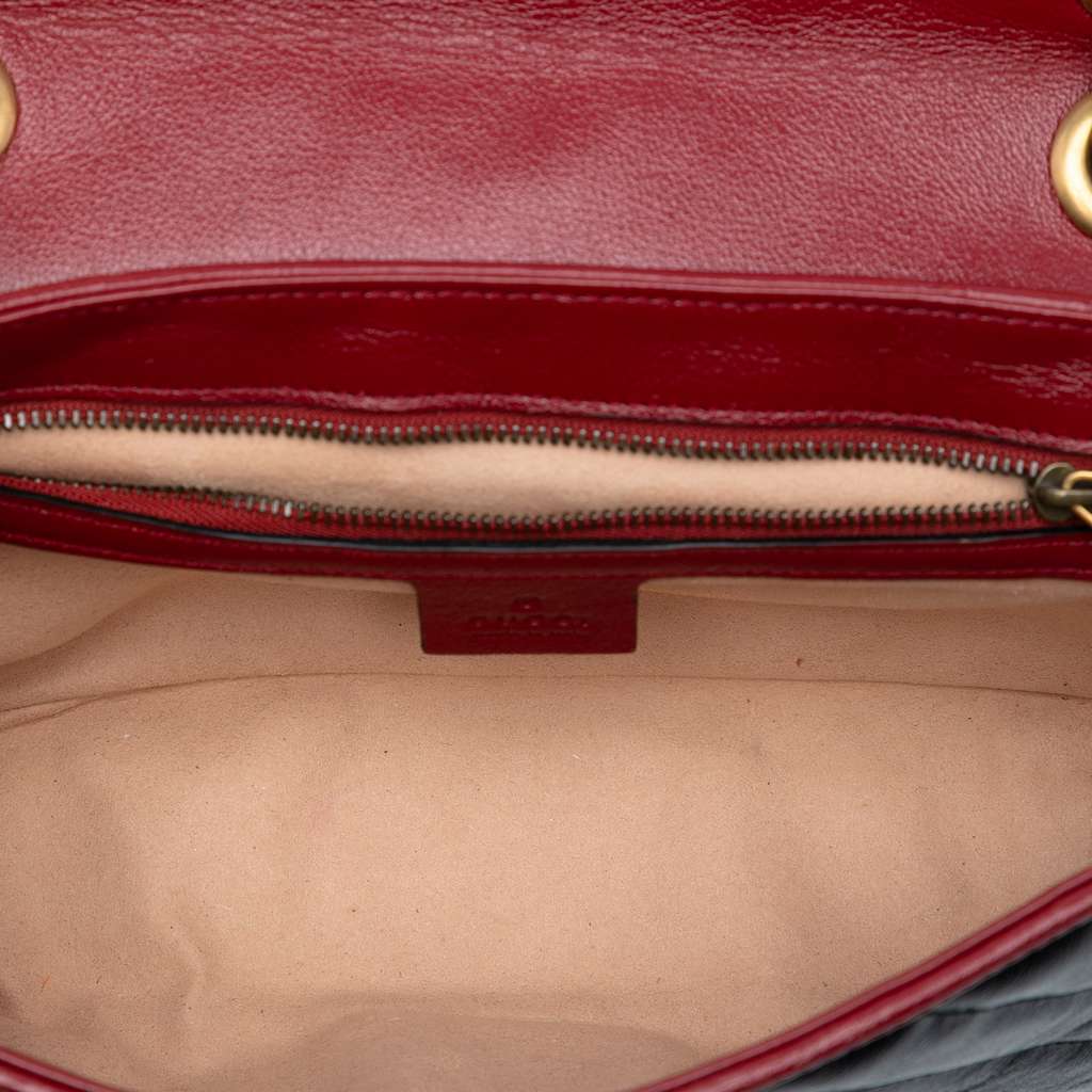 Gucci Medium GG Marmont Matelasse Diagonal Leather Torchon Shoulder Bag Black Leather Good condition - Model View