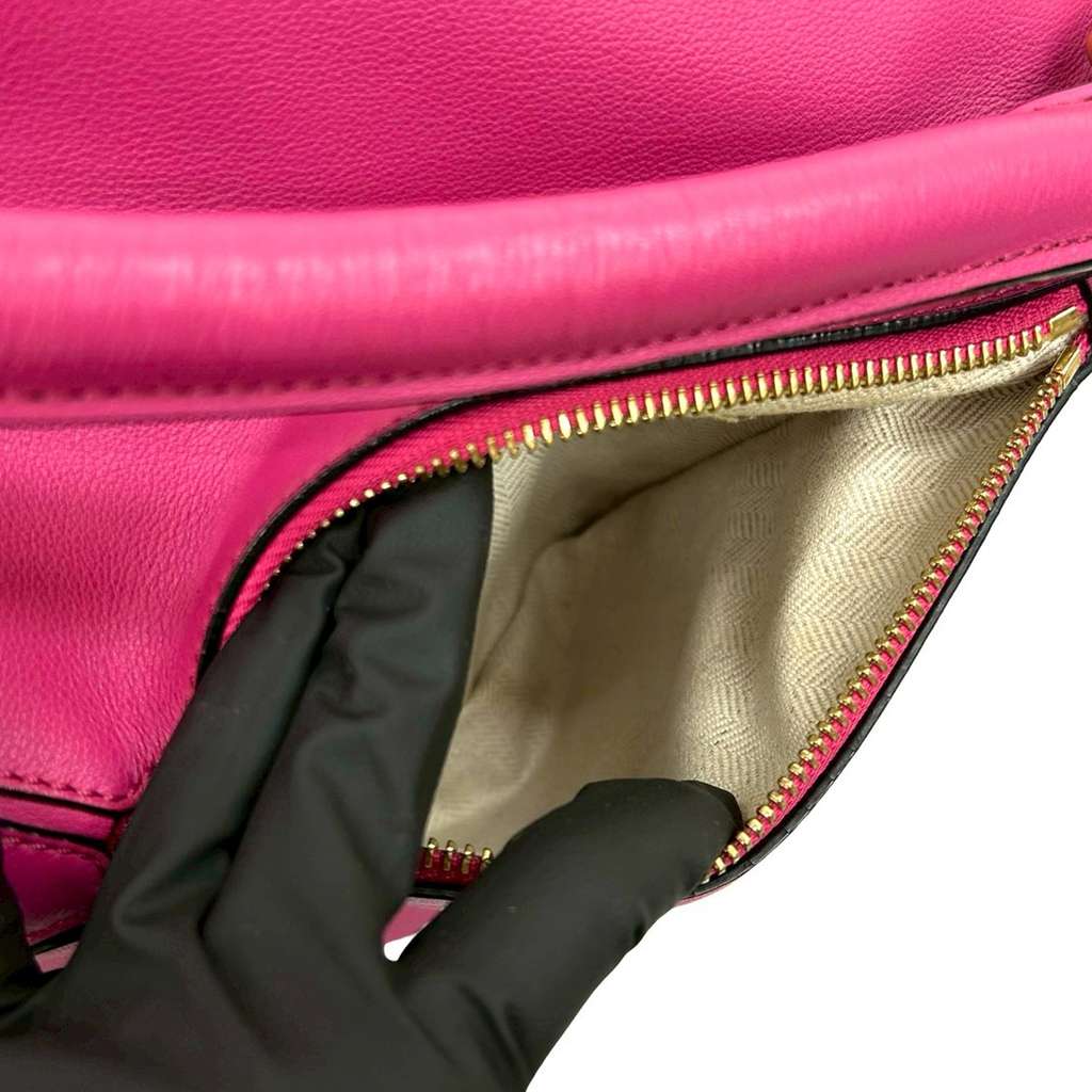 Loewe Medium Calfskin Puzzle Satchel Pink Leather Good condition - Model View