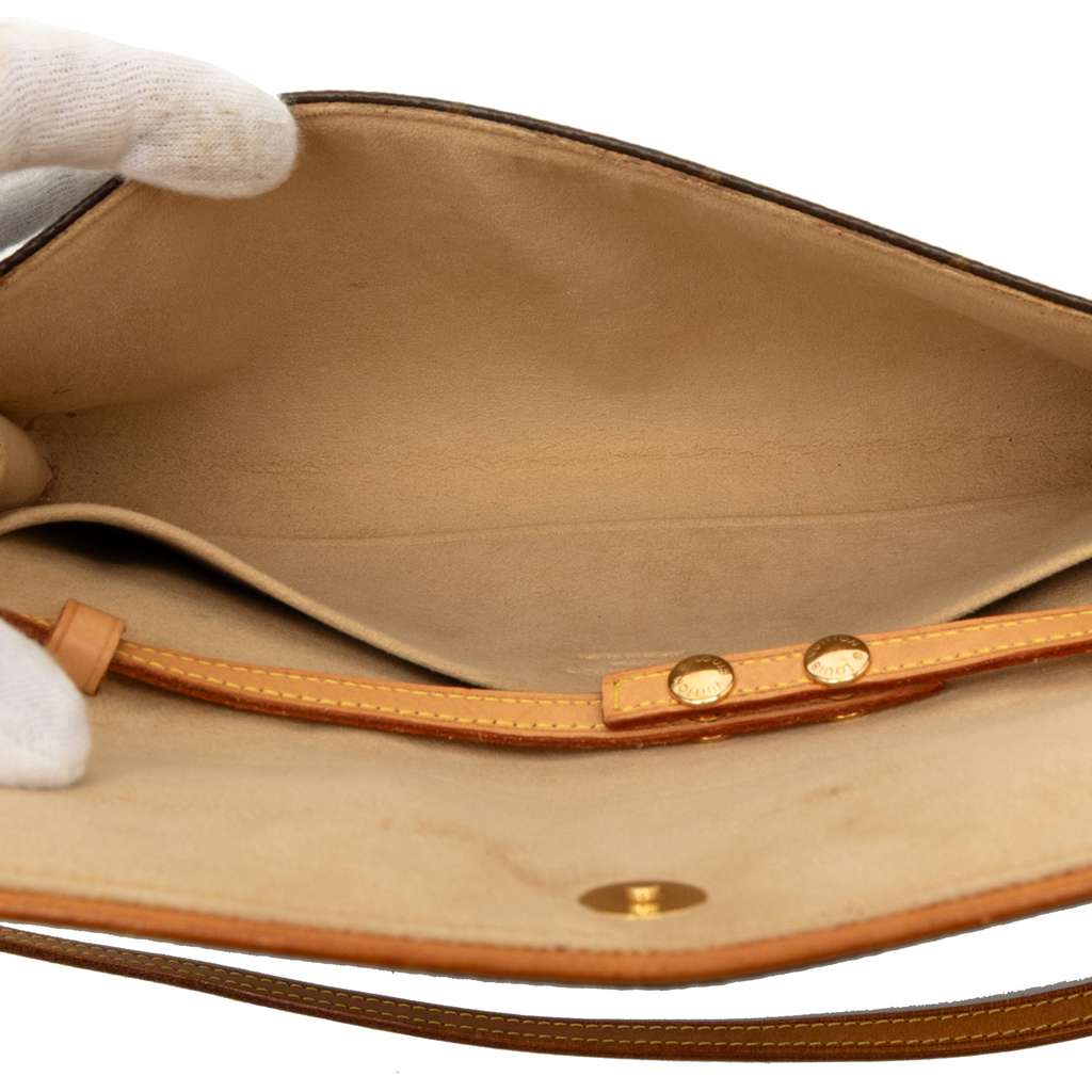 Louis Vuitton Monogram Pochette Twin GM Brown Good condition - Model View