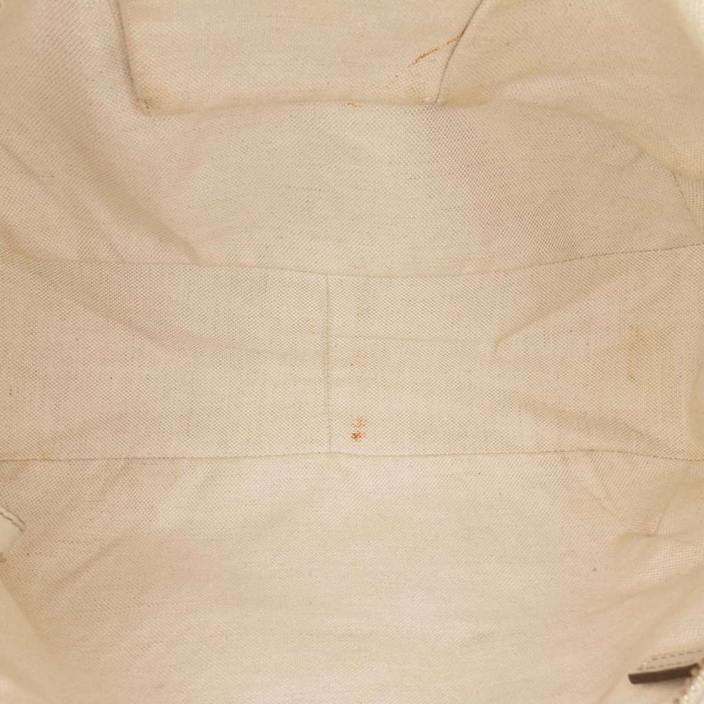 Gucci GG Canvas Sukey Crossbody Brown Canvas Good condition - Model View