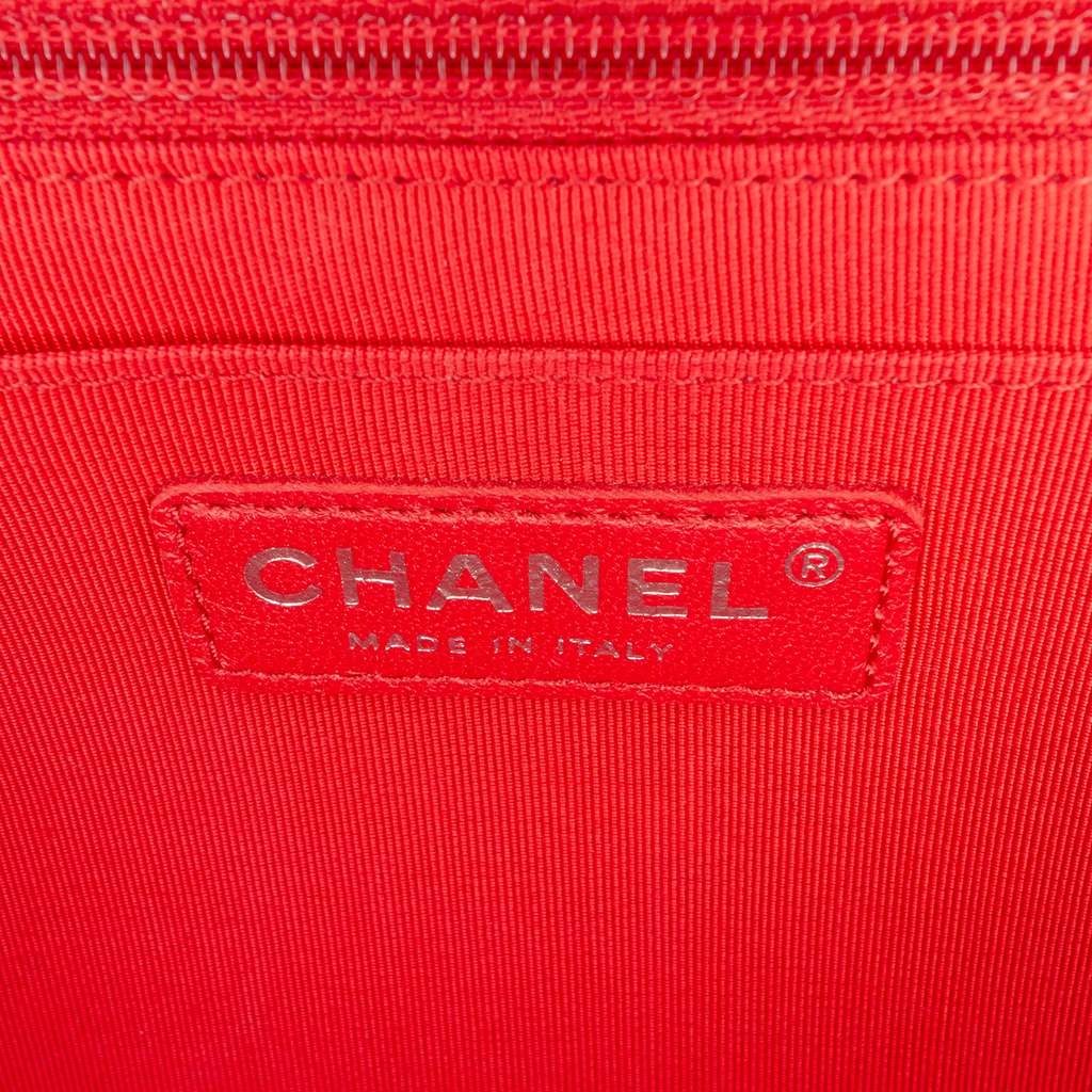 Chanel Medium Chevron Caviar Data Center Envelope Flap Red Leather Good condition - Box View