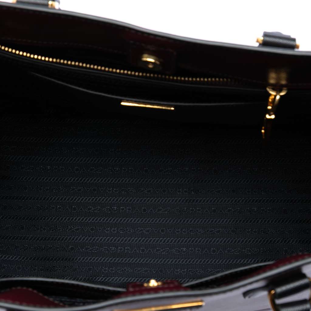 Prada Medium Bicolor Saffiano Lux Galleria Satchel Red Leather Good condition - Model View