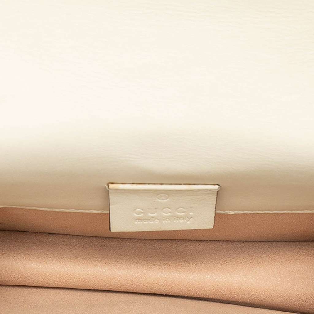 Gucci Super Mini Leather Sylvie Chain Crossbody White Leather Good condition - Model View