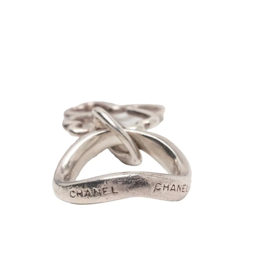 Chanel Sterling Silver Clover Charm Ring Silver Silver Very good - Model View
