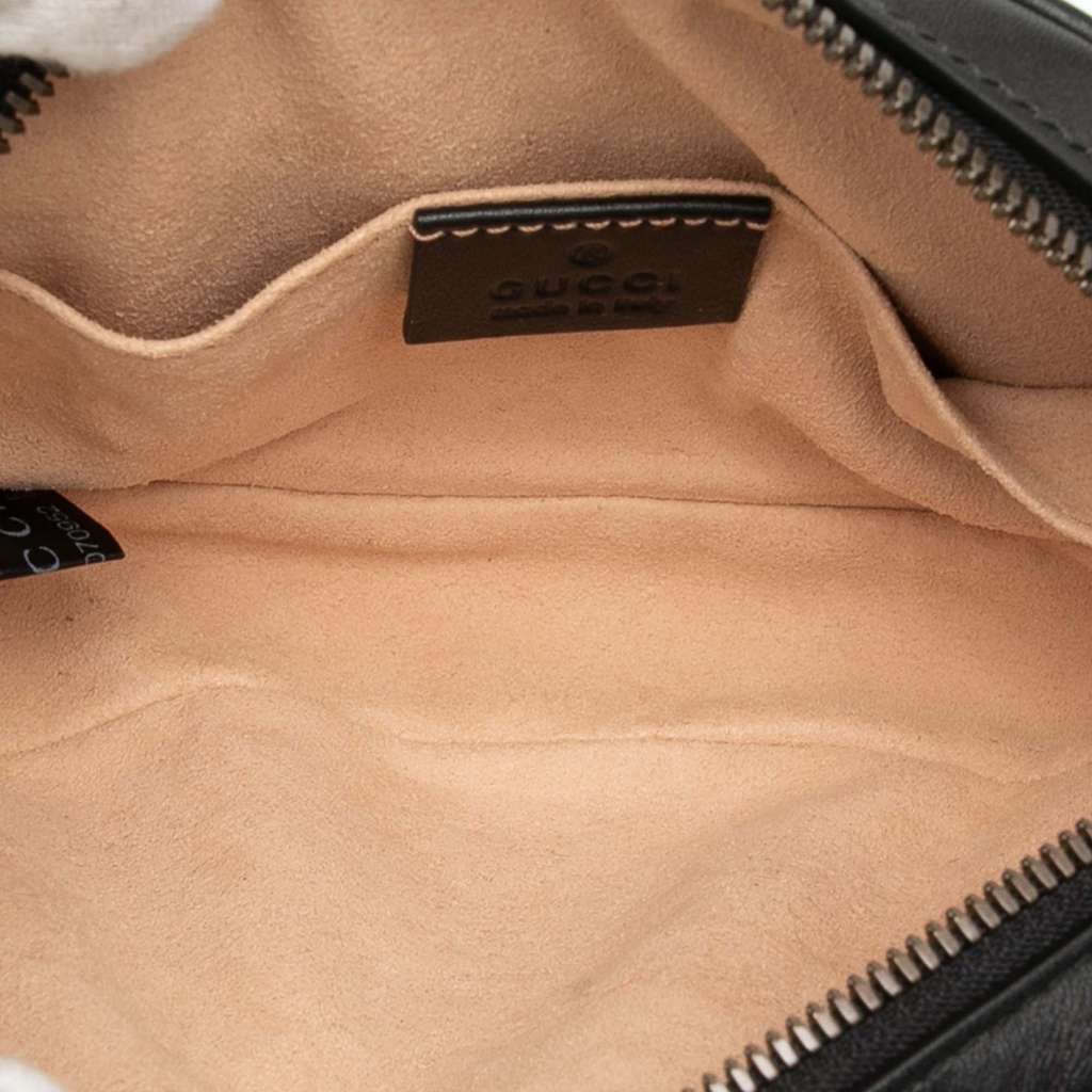 Gucci GG Marmont Matelasse Leather Belt Bag Black Leather Good condition - Model View