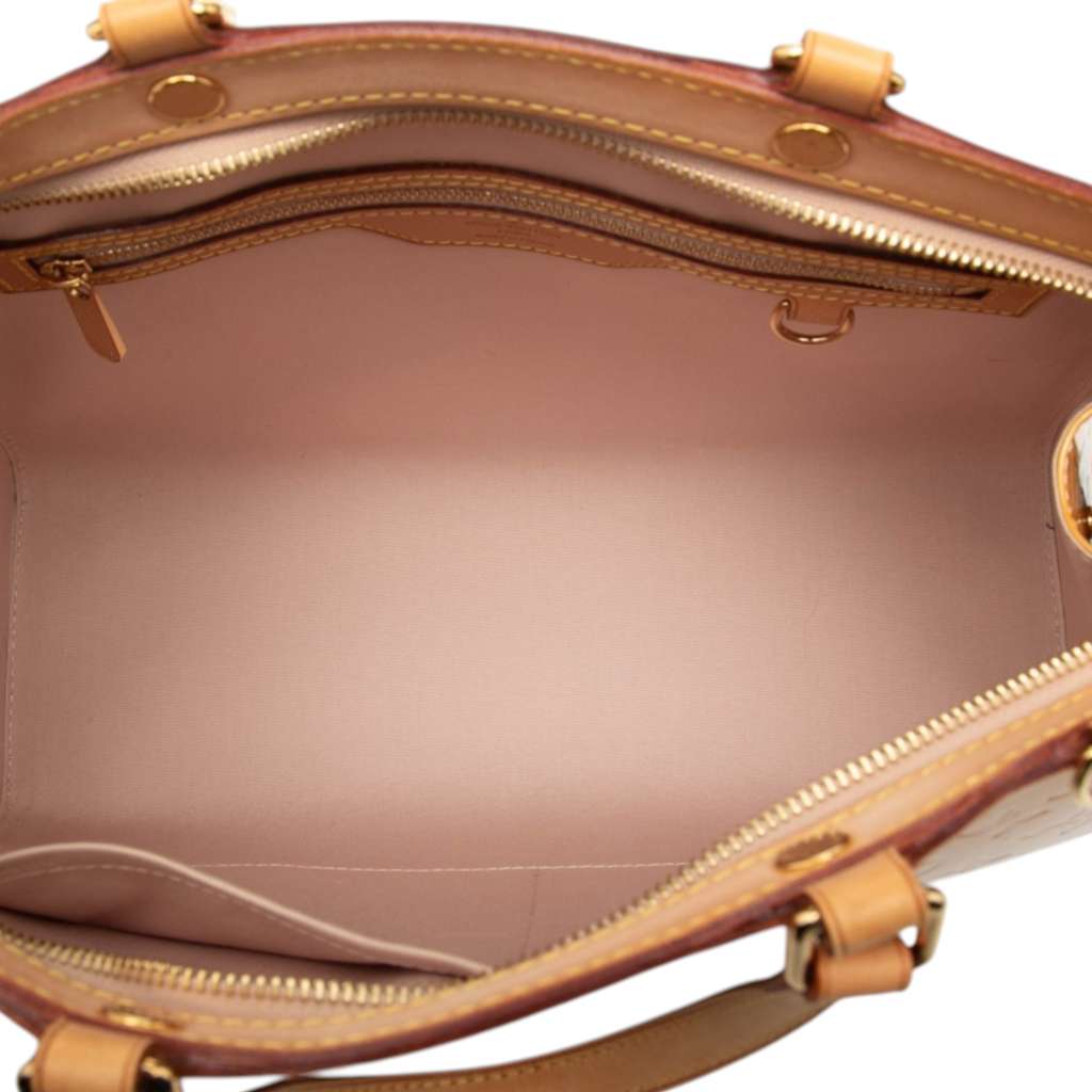 Louis Vuitton Monogram Vernis Brea MM Yellow Leather Good condition - Model View