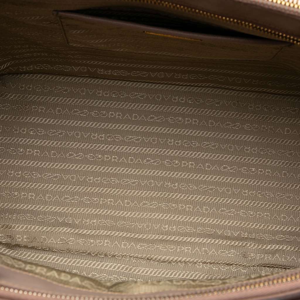 Prada Large Saffiano Lux Galleria Double Zip Tote Brown Leather Good condition - Model View