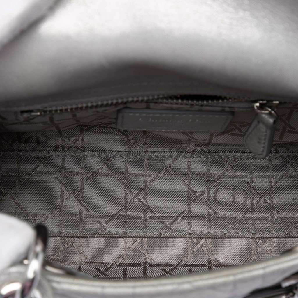 Dior Mini Iridescent Lambskin Cannage Lady Dior Silver Leather Good condition - Model View