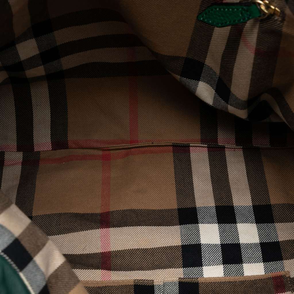 Burberry Leather Big Crush Convertible Tote Green Leather Good condition - Model View