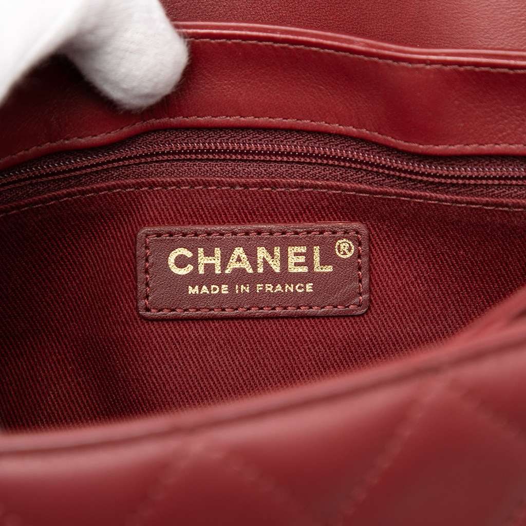 Chanel CC Quilted Lambskin Flap Red Leather Good condition - Box View