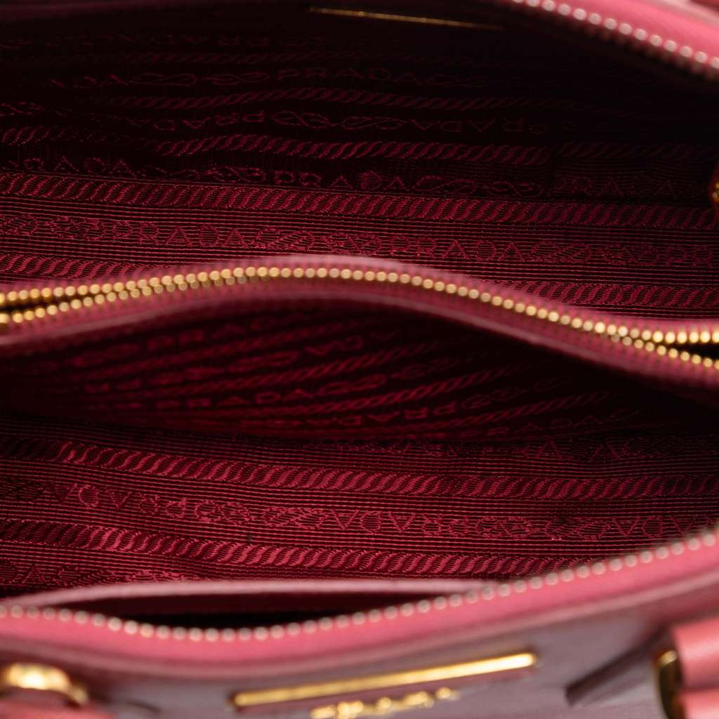 Prada Small Saffiano Lux Promenade Satchel Pink Leather Good condition - Model View