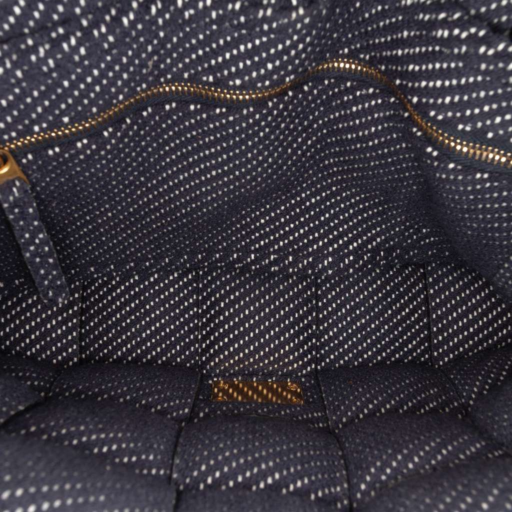 Bottega Veneta Denim Intrecciato Cassette Padded Crossbody Blue Denim Good condition - Model View