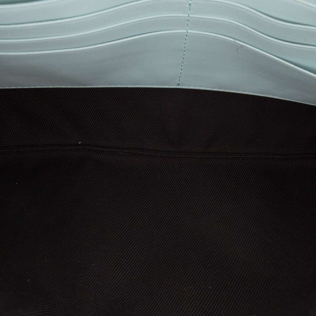 Bottega Veneta Medium Nappa Intrecciato Flat Pouch Blue Leather Good condition - Model View