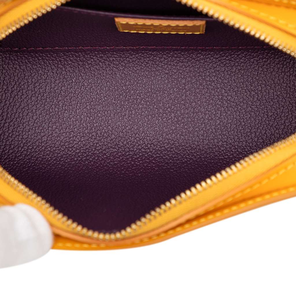 Louis Vuitton Epi Dauphine PM Pouch Yellow Leather Good condition - Model View