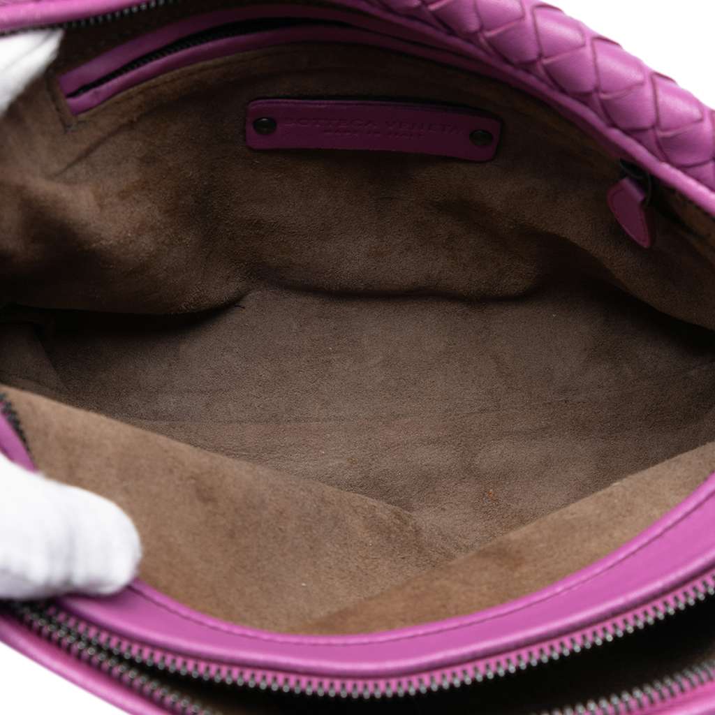 Bottega Veneta Nappa Intrecciato Nodini Double Zip Crossbody Purple Leather Good condition - Model View