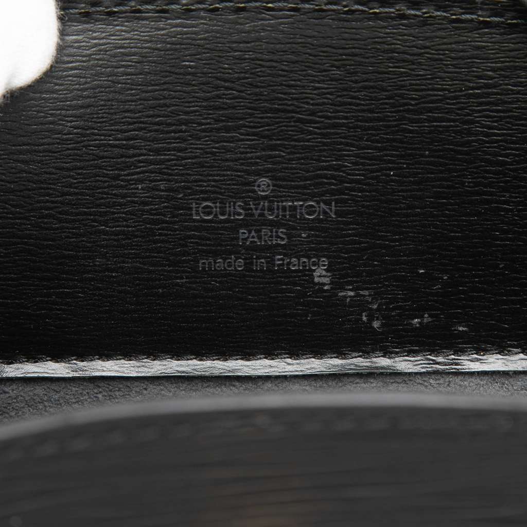 Louis Vuitton Epi Cluny Black Leather Good condition - Box View