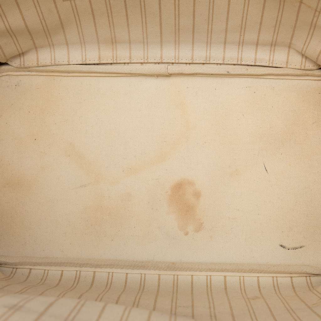 Louis Vuitton Damier Azur Neverfull MM White Good condition - Model View