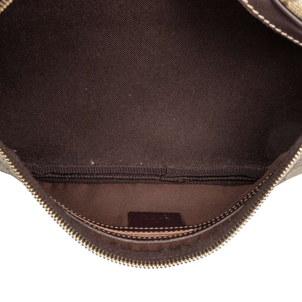 Gucci GG Supreme Belt Bag Brown Canvas Good condition - Model View