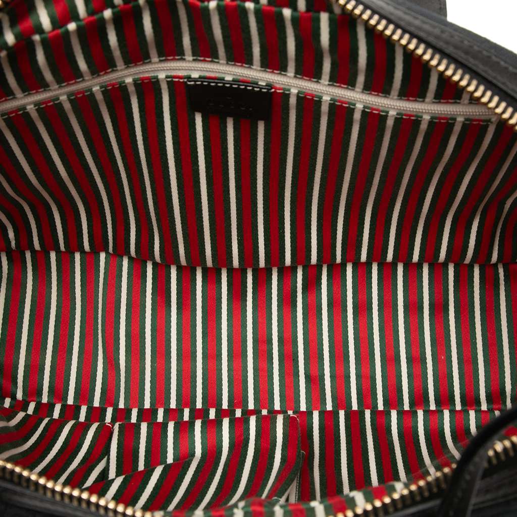 Gucci GG Canvas New Britt Shoulder Bag Black Canvas Good condition - Model View