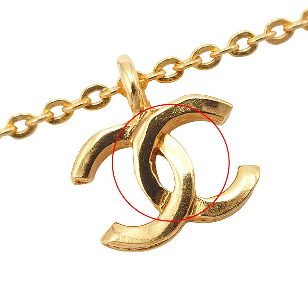 Chanel CC Gold Plated Pendant Necklace Gold Metal Good condition - Back View