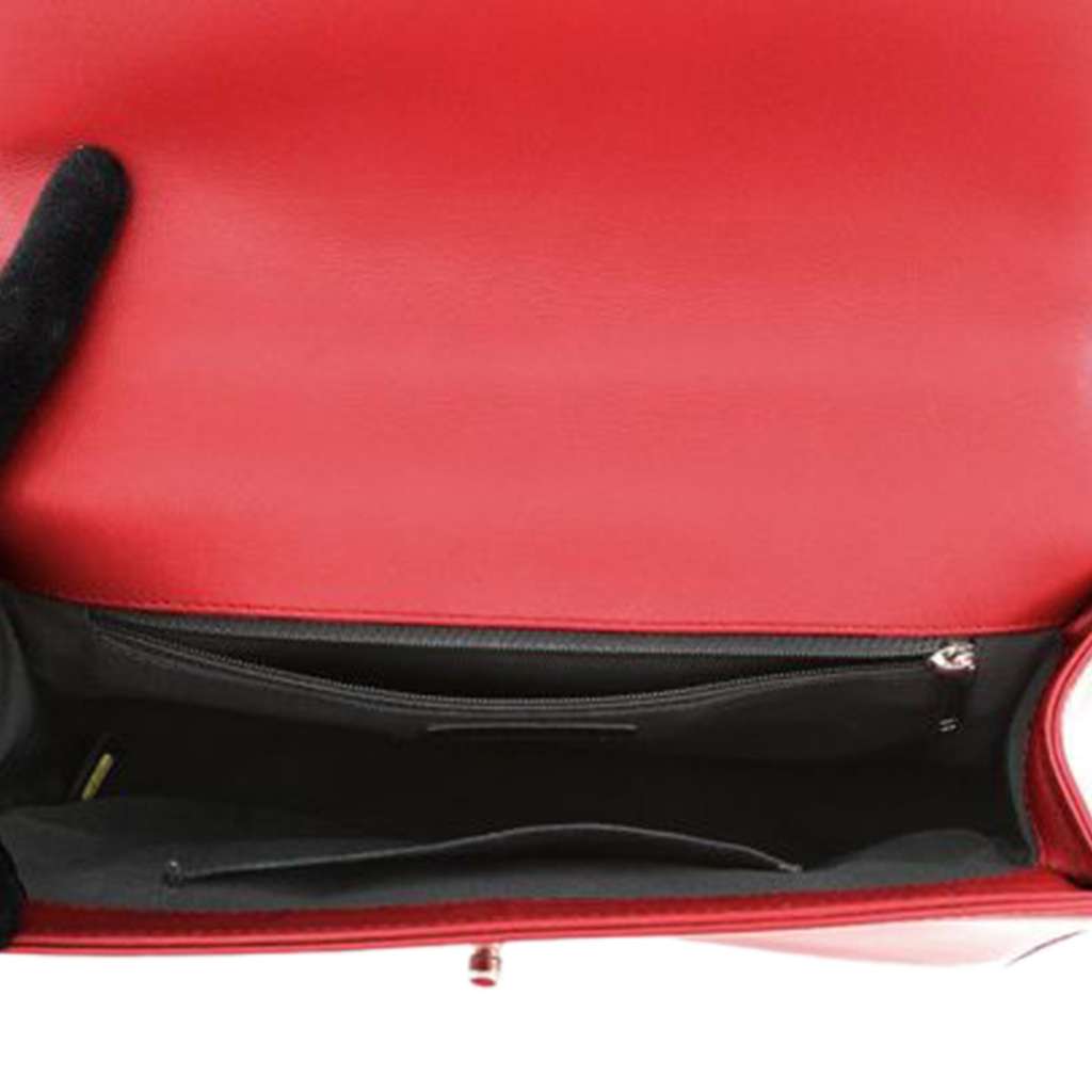 Chanel Medium Quilted Patent Acrylic Boy Flap Red Leather Good condition - Model View