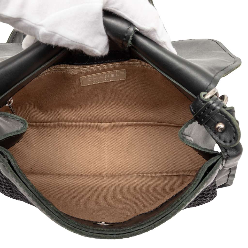 Chanel Paris Edinburgh Small Calfskin Highlander Flap Black Leather Good condition - Model View