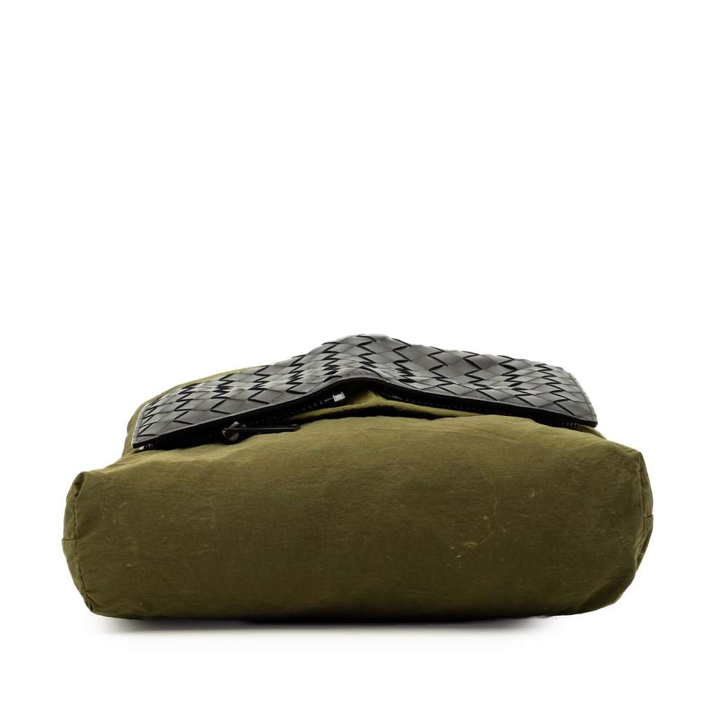 Bottega Veneta Intrecciato Trimmed Nylon Eco Tote Green Good condition - Inside View