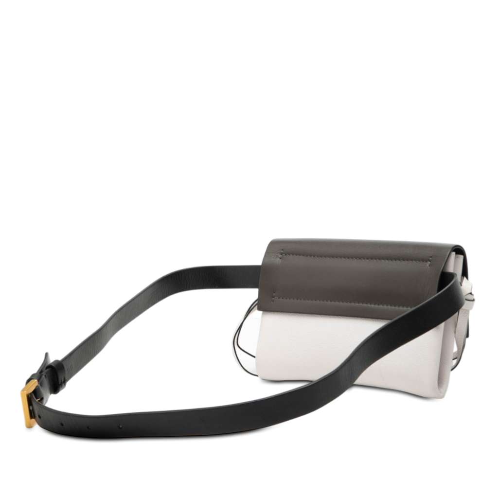 Valentino Leather VRing Belt Bag White Leather Good condition - Back View