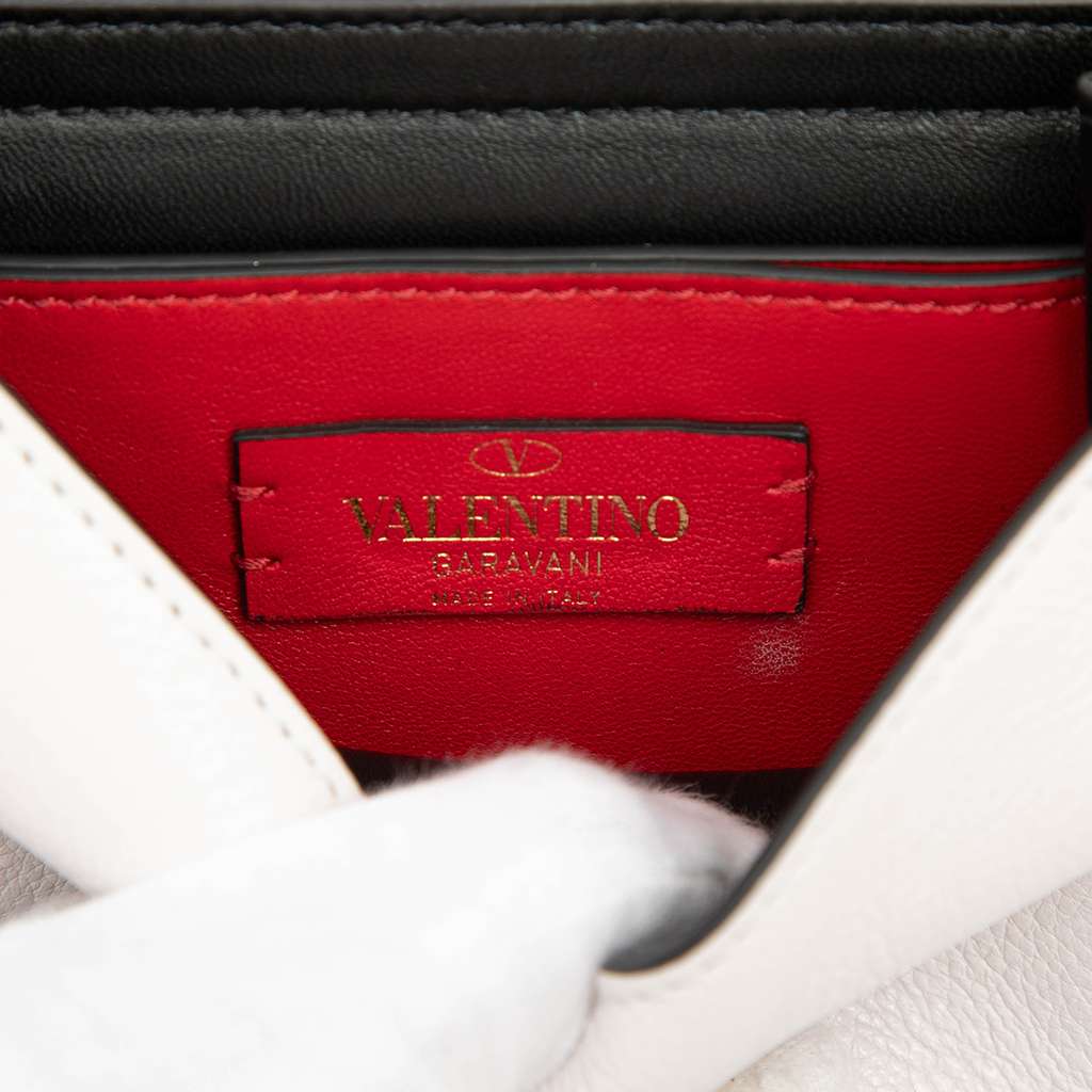 Valentino Leather VRing Belt Bag White Leather Good condition - Box View