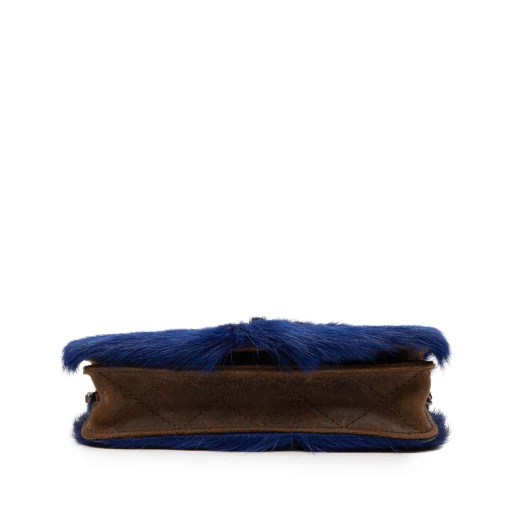 Chanel Paris Edinburgh Fur and Distressed Leather Wallet on Chain Blue Good condition - Inside View