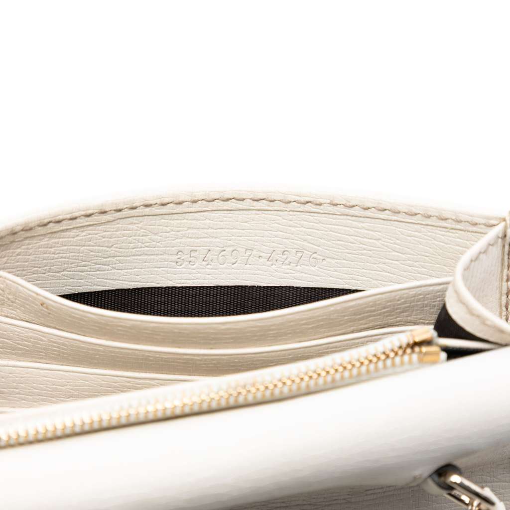 Gucci Leather Betty Wallet On Chain White Leather Good condition - Box View