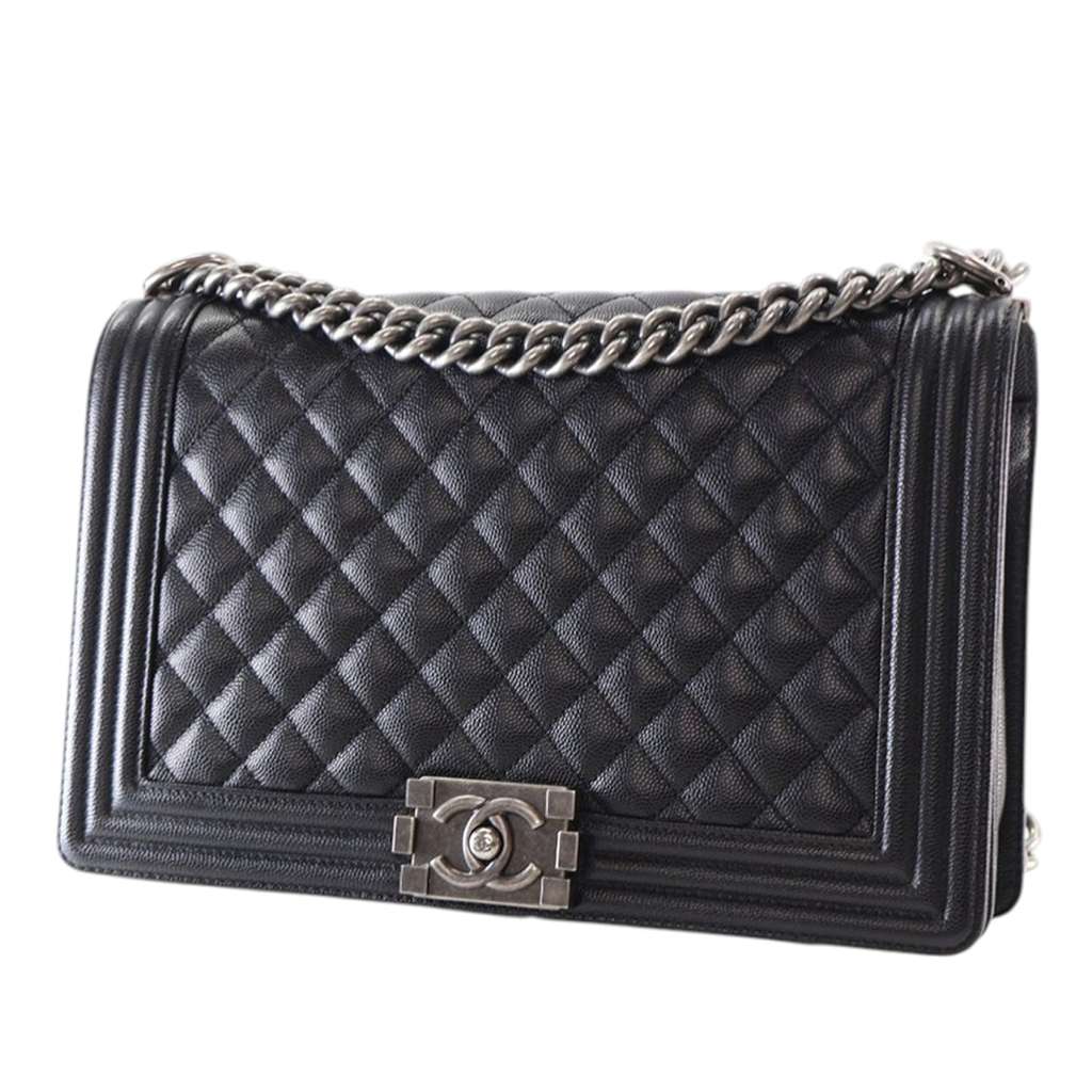 Chanel Medium Quilted Caviar Boy Flap Black Leather Good condition - Inside View