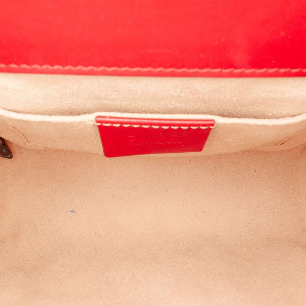 Gucci Small Guccissima Padlock Crossbody Red Leather Good condition - Model View