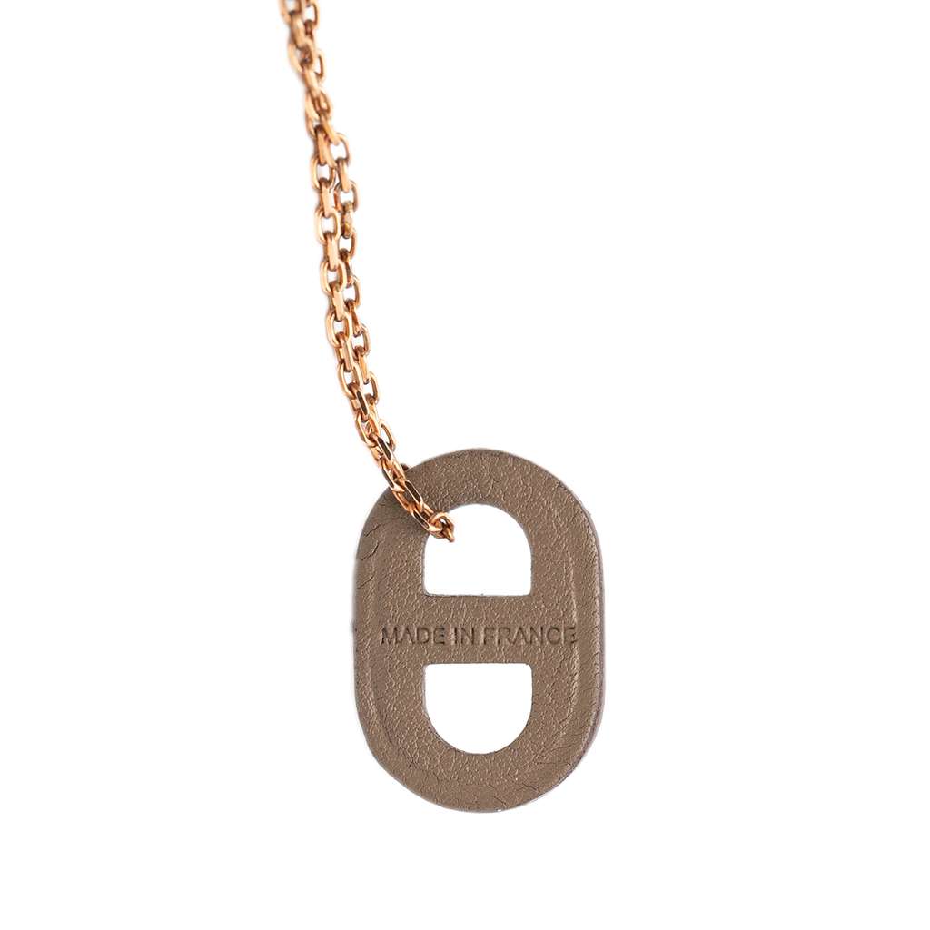 Hermès Gold Plated Swift O Maillon Pendant Necklace Gold Metal Good condition - Model View